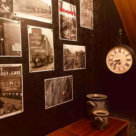 La Mariefacture - Comme A La Gare