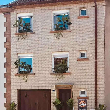 La Mariefacture - Comme A La Gare * Valmont (Moselle)