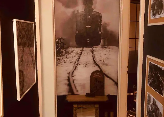 La Mariefacture - Comme A La Gare * Valmont (Moselle)